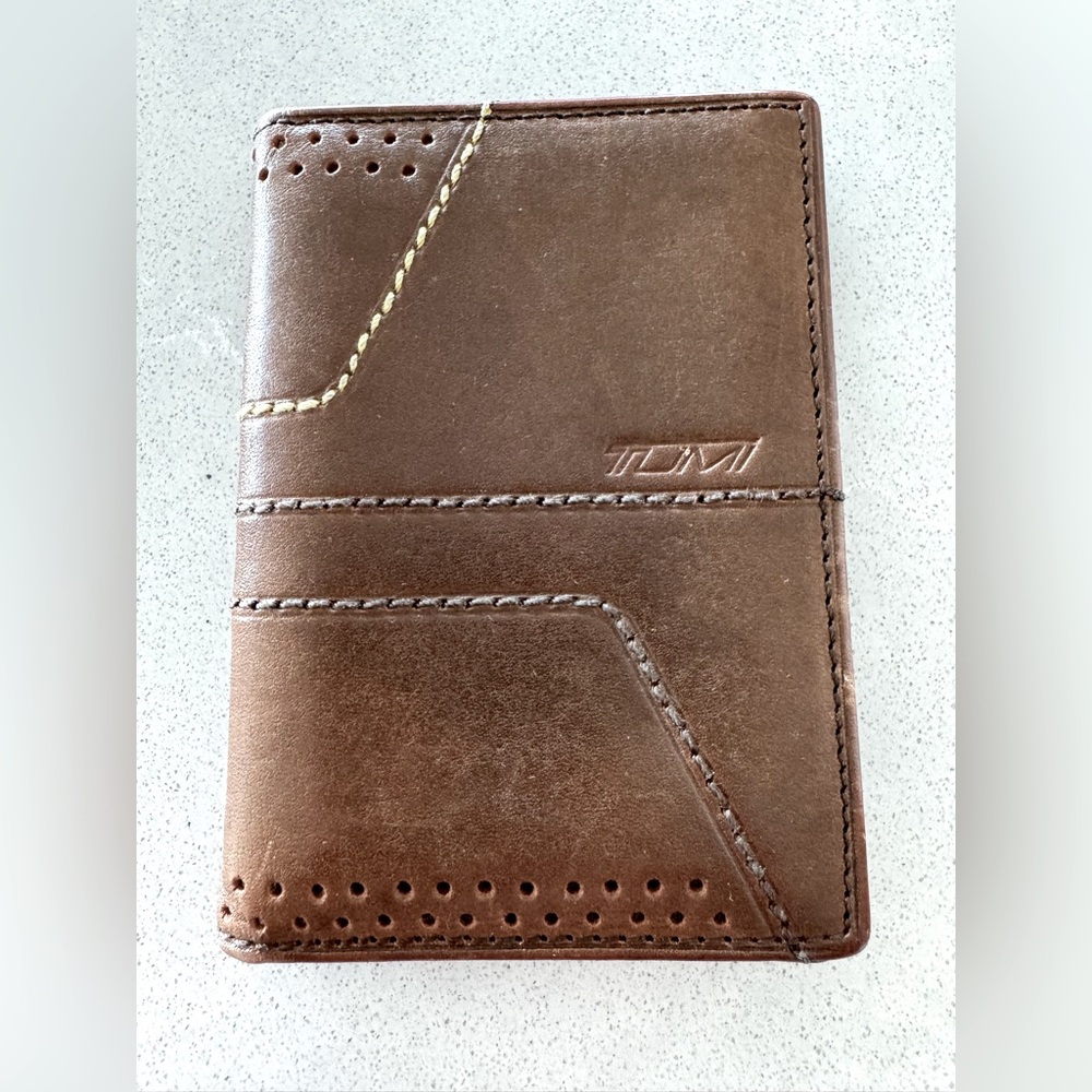TUMU Light Brown Leather Wallet